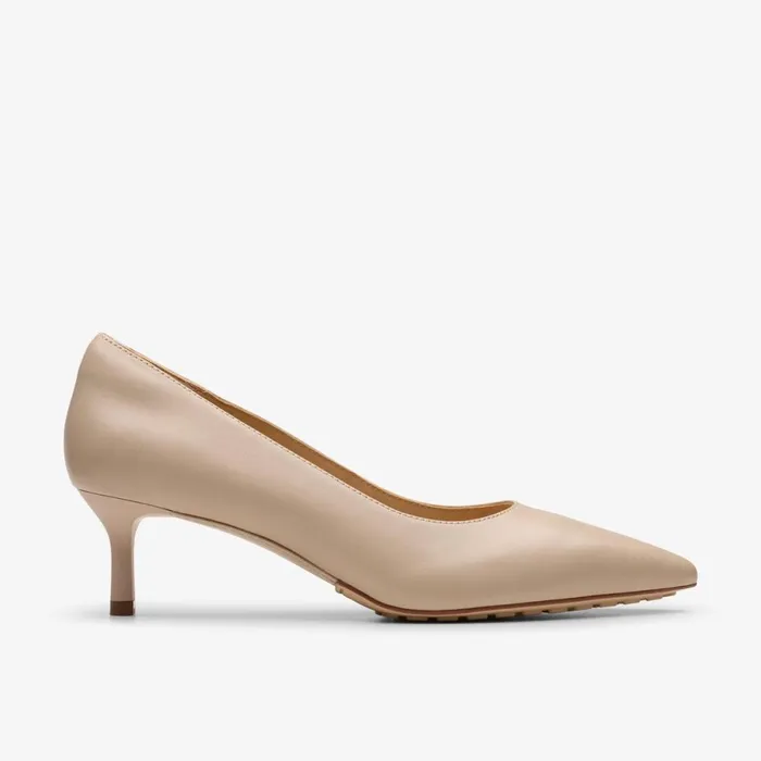 Clarks Heels Adela Court Sand Leather 8211 Women