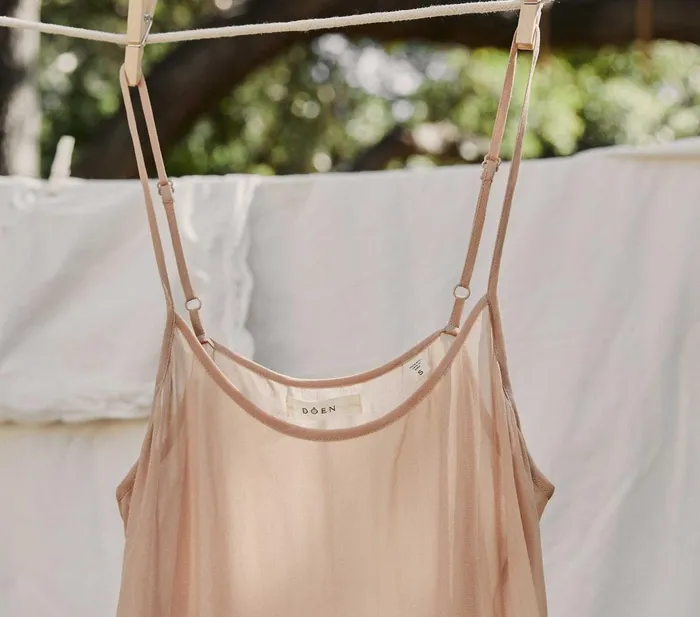 DEN Slips Women Short Scoop Neck Slip Conch