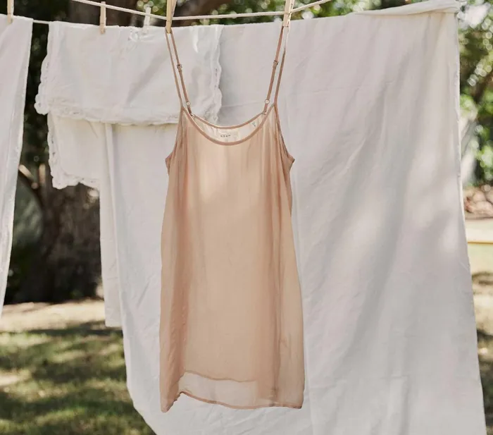 DEN Slips Women Short Scoop Neck Slip Conch