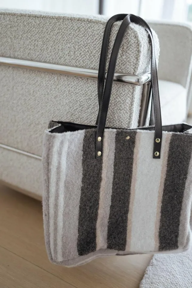 Jewelry and Accessories Handbags Easy Clothes Grey Leah Striped Bag Grey