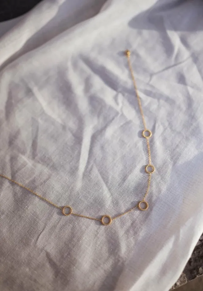 Jewelry and Accessories Necklaces Easy Clothes Golden Siska Necklace Jewelry and Accessories Necklaces Easy Clothes Golden Siska Necklace