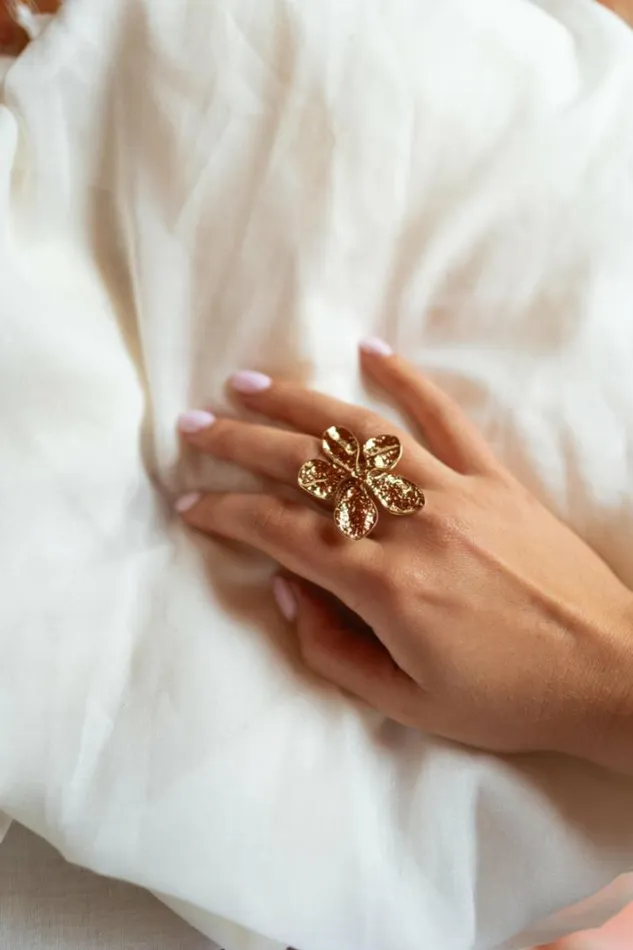 Jewelry and Accessories Rings Easy Clothes Golden Salou Ring