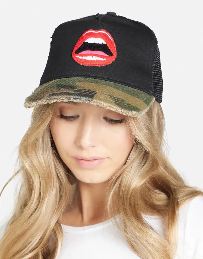 Jilly Red Open Lip Black Camo Women Lauren Moshi Hats