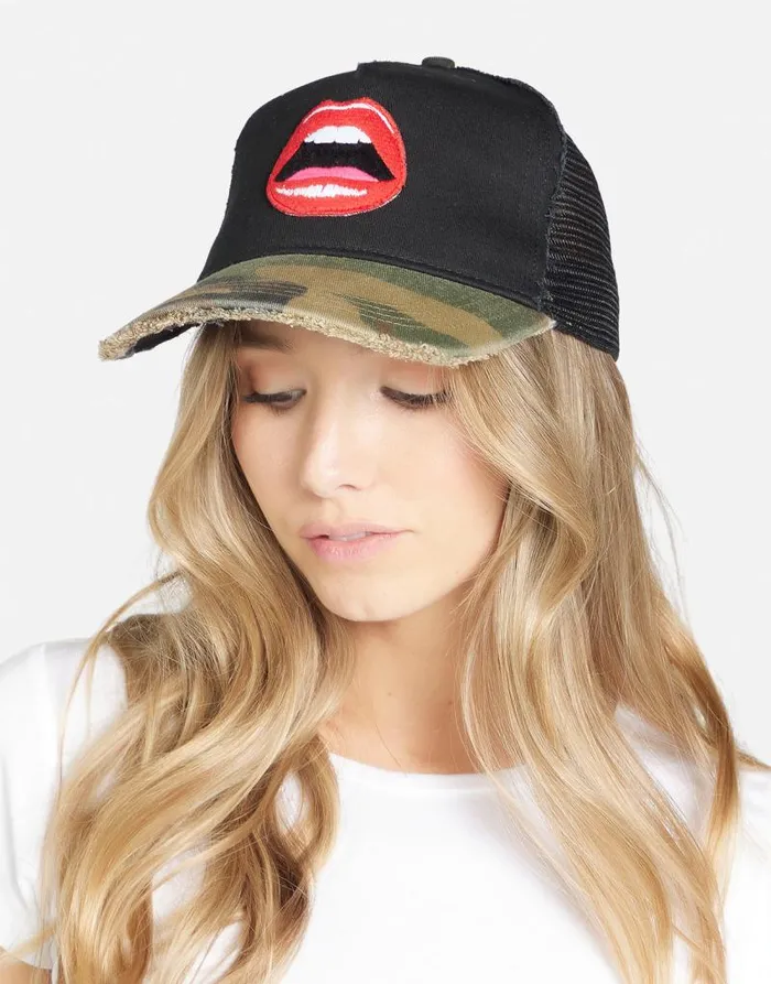 Jilly Red Open Lip Black Camo Women Lauren Moshi Hats