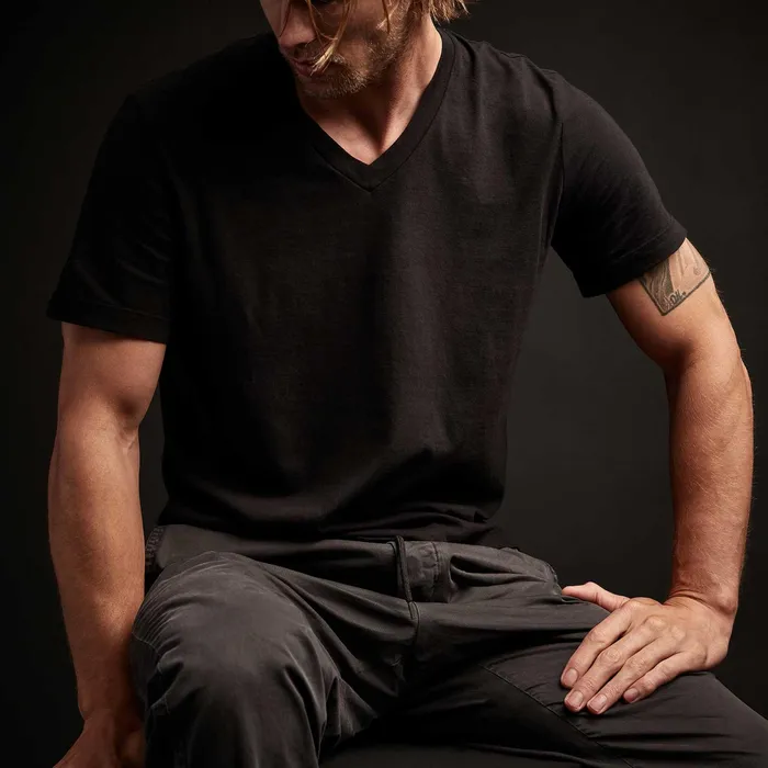 MEN James Perse CLASSICS Short Sleeve V Neck Black