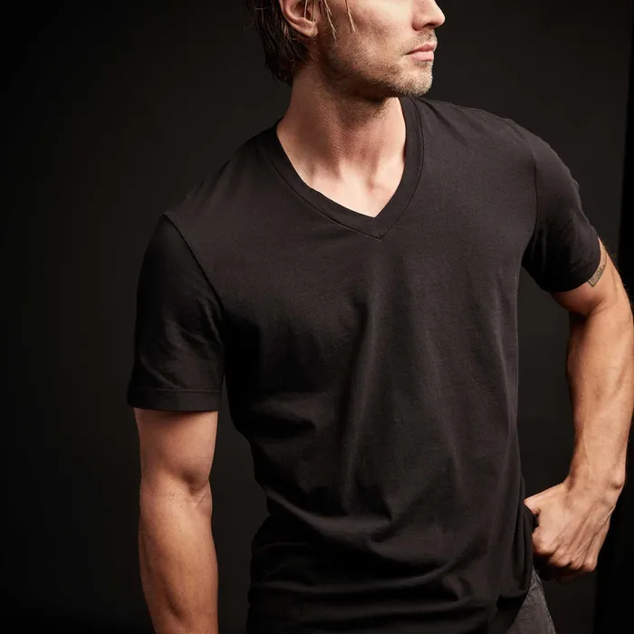 MEN James Perse CLASSICS Short Sleeve V Neck Black