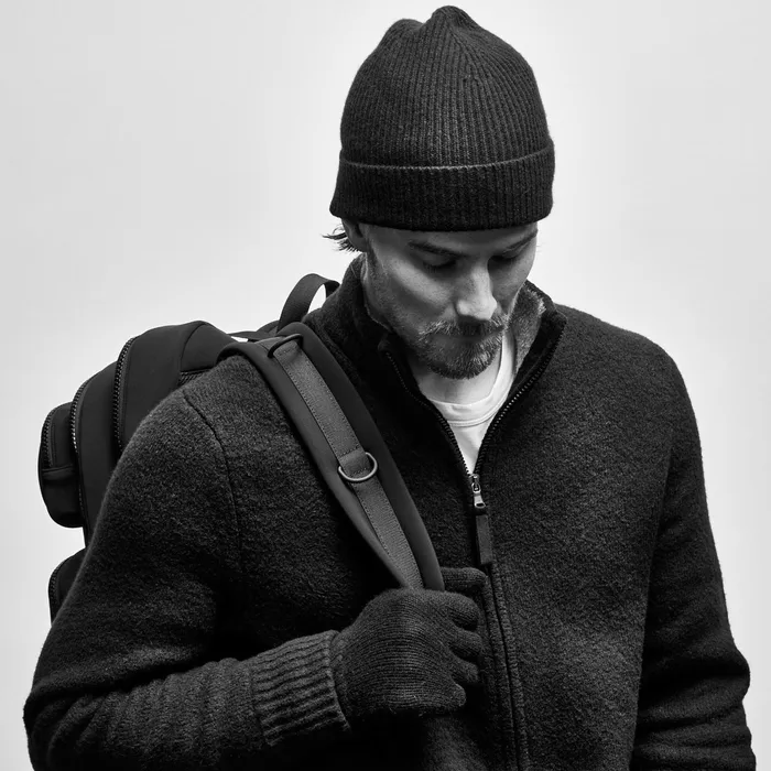 MENWOMEN James Perse ASPEN COLLECTION Solid Cashmere Beanie Black