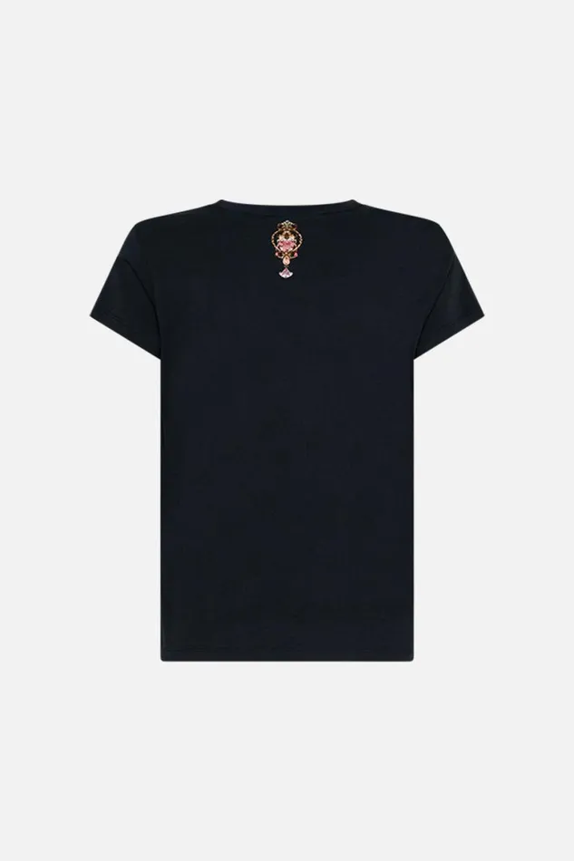 SLIM FIT ROUND NECK TSHIRT 8211 BLKMULTI ADORNED IN ALEXANDRIA Adorned In Alexandria Womens Camilla Tees