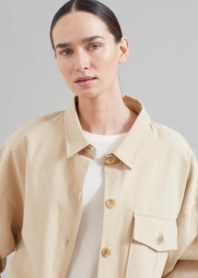 The Frankie Shop Arden Overshirt 8211 Beige Shop Outerwear