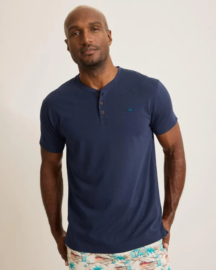 Tommy Bahama Loungewear and Pajamas Jersey ShortSleeve Henley Peacoat Navy 8211 Men