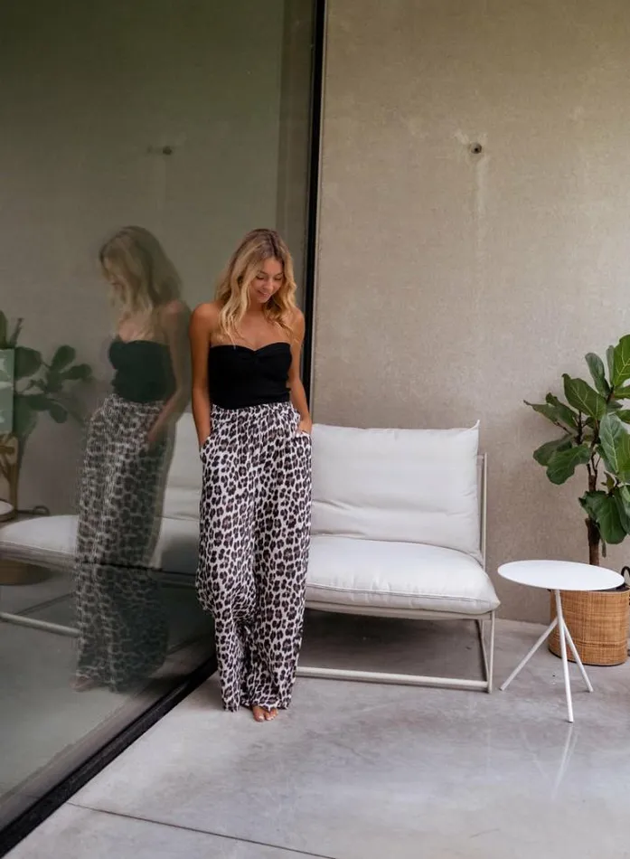 Women039s Clothing Pants and Jeans Easy Clothes Leopard Print Shiva Pants In Cotton Gauze Leopard Women039s Clothing Pants and Jeans Easy Clothes Leopard Print Shiva Pants In Cotton Gauze Leopard