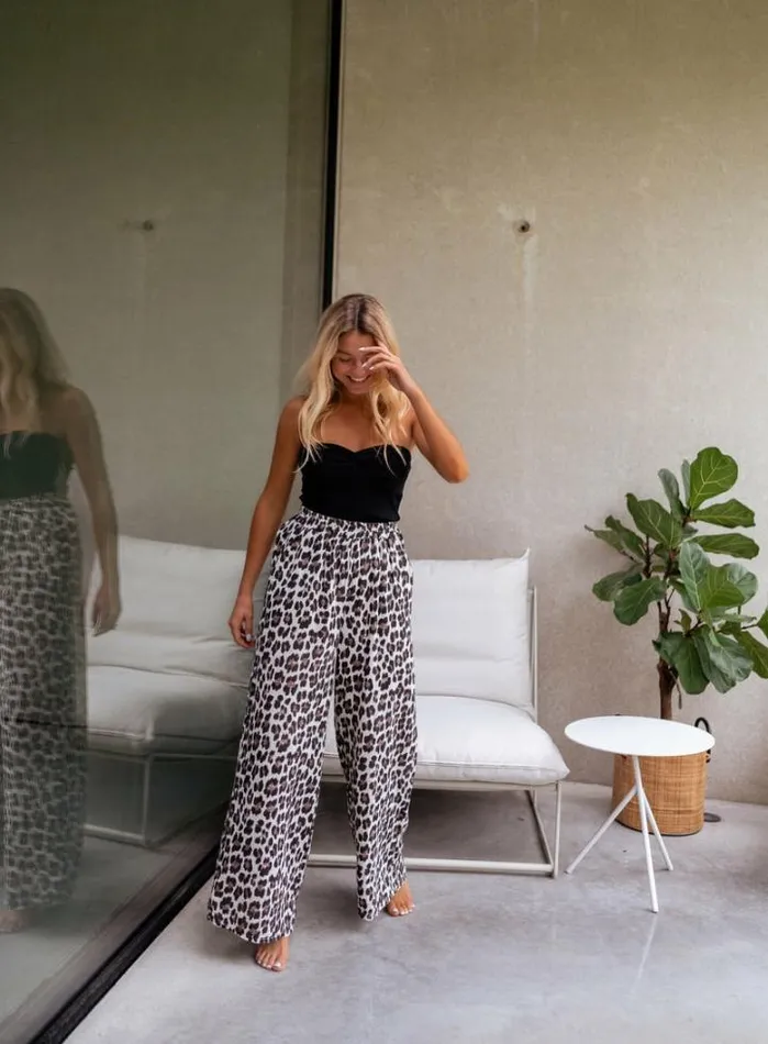 Women039s Clothing Pants and Jeans Easy Clothes Leopard Print Shiva Pants In Cotton Gauze Leopard Women039s Clothing Pants and Jeans Easy Clothes Leopard Print Shiva Pants In Cotton Gauze Leopard