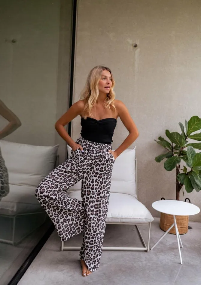 Women039s Clothing Pants and Jeans Easy Clothes Leopard Print Shiva Pants In Cotton Gauze Leopard Women039s Clothing Pants and Jeans Easy Clothes Leopard Print Shiva Pants In Cotton Gauze Leopard