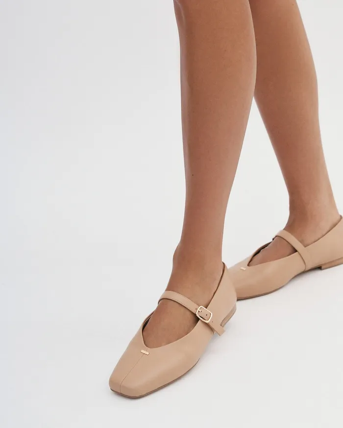Women April casual flats tan leather BALLET jomercer
