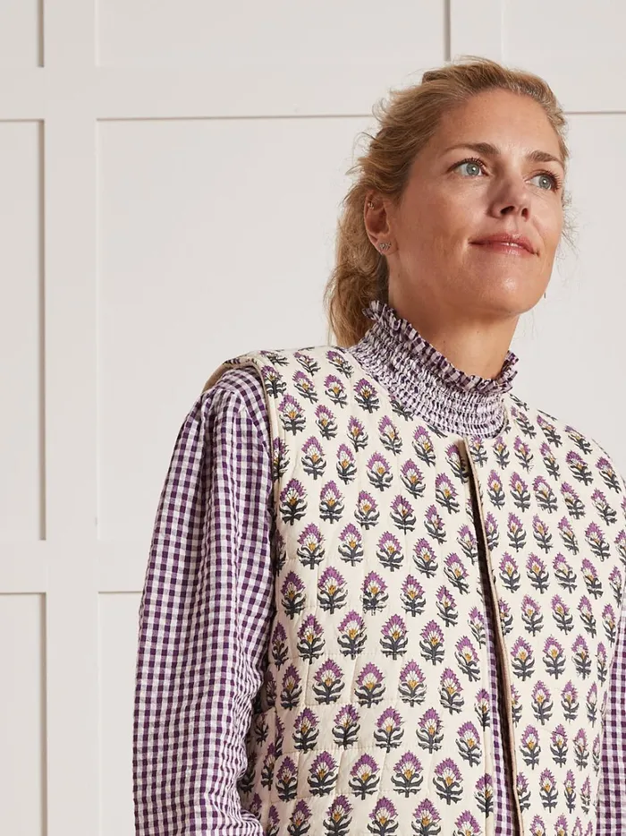 Women Clothing Cyrillus Reversible Sakari Sleeveless Jacket 8211 Apaches Collection Imp Woodblock