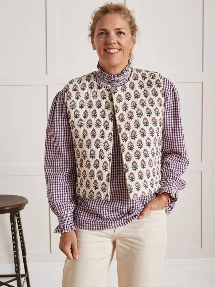 Women Clothing Cyrillus Reversible Sakari Sleeveless Jacket 8211 Apaches Collection Imp Woodblock