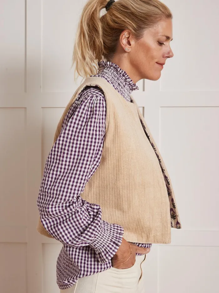 Women Clothing Cyrillus Reversible Sakari Sleeveless Jacket 8211 Apaches Collection Imp Woodblock
