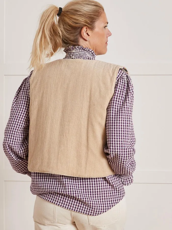 Women Clothing Cyrillus Reversible Sakari Sleeveless Jacket 8211 Apaches Collection Imp Woodblock