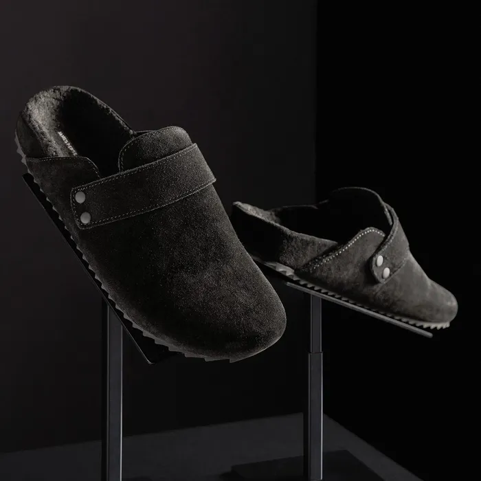WOMEN James Perse ASPEN COLLECTION Women039s Suede Slip On Clog Blackblack