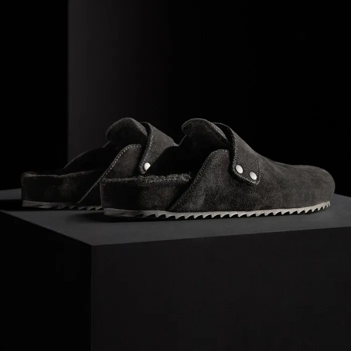WOMEN James Perse ASPEN COLLECTION Women039s Suede Slip On Clog Blackblack