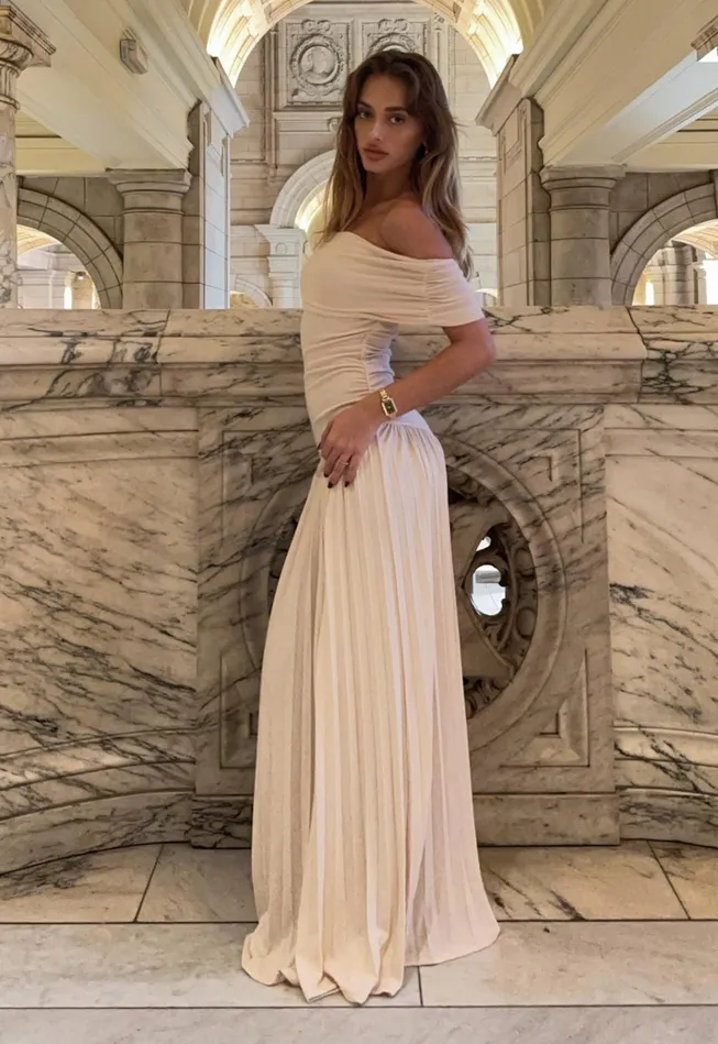 Women Lioness Fashion Dresses FIELD OF DREAMS MAXI Oatmeal Women Lioness Fashion Dresses FIELD OF DREAMS MAXI Oatmeal