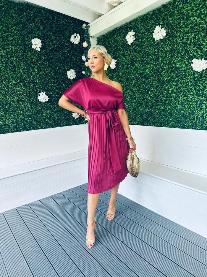 Women Maxi Canella Lane Enya Pleated Occasion Dress Wine