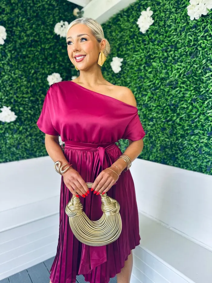 Women Maxi Canella Lane Enya Pleated Occasion Dress Wine